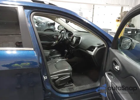 2018 Jeep Cherokee Latitude Plus 4X4 from USA, damaged, VIN 1C4PJMLX9JD582380